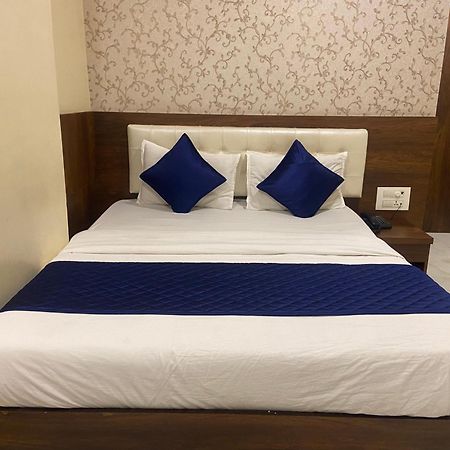 Hotel Ashyana - Near To Grant Road Station Mumbai Exterior photo